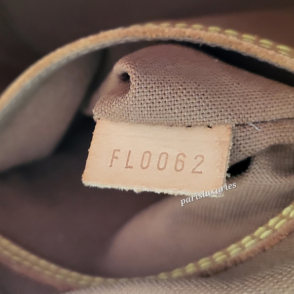 Louis Vuitton Alma Classic LV Monogram PM Bag - Picture 11 of 16